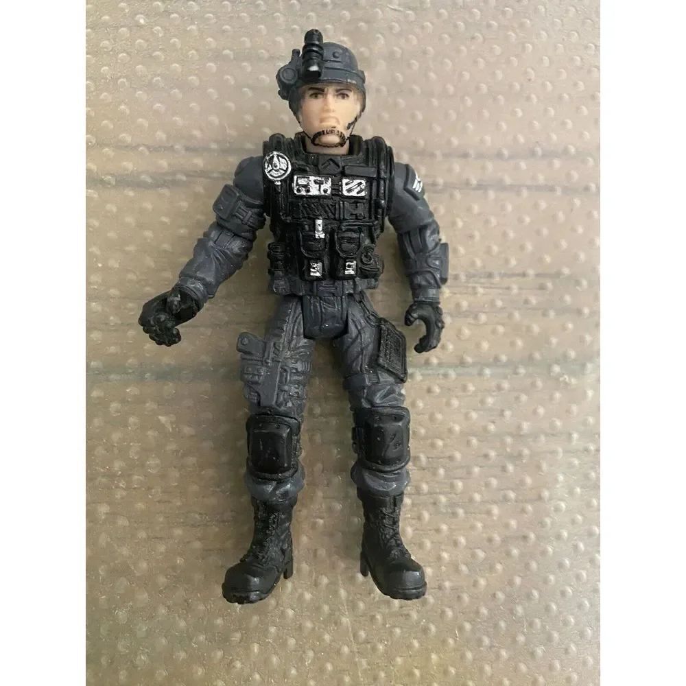 Sentinel 1 True Heroes Action Figure Grey & Black